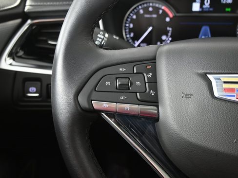 Used 2024 Cadillac XT6 Premium Luxury image 39