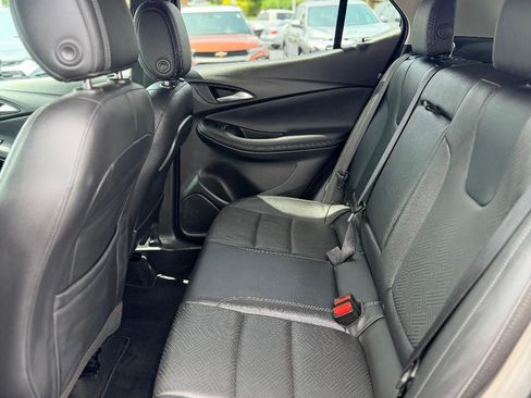 Used 2021 Buick Encore GX Essence w/ Advanced Technology Package FWD image 9