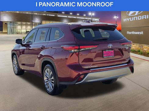 Used 2023 Toyota Highlander Platinum image 9