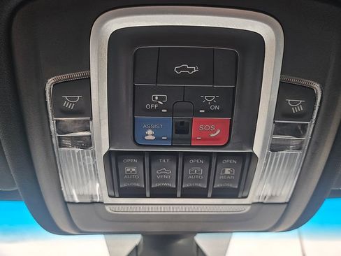 Used 2020 RAM 1500 Laramie w/ Sport Appearance Package AWD/4WD image 39