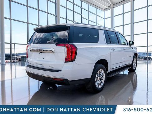 Used 2024 GMC Yukon XL SLT AWD/4WD image 30