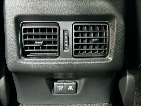 Used 2025 Toyota Camry SE w/ Convenience Package FWD image 21