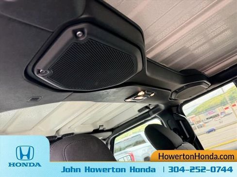 Used 2023 Jeep Wrangler Unlimited Sahara AWD/4WD image 17