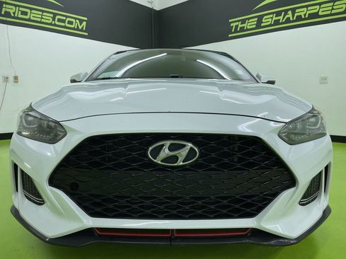 Used 2020 Hyundai Veloster Turbo image 3