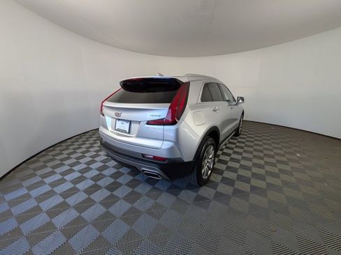 Used 2021 Cadillac XT4 Premium Luxury w/ Cold Weather Package image 5