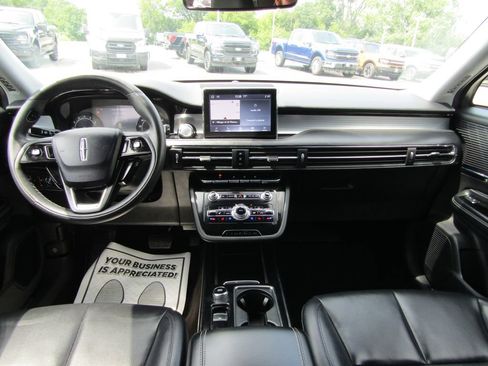 Used 2022 Lincoln Corsair AWD w/ Equipment Group 101A image 4