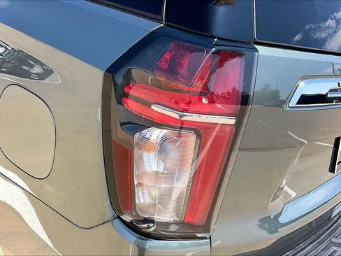 Used 2024 Chevrolet Tahoe LT w/ Luxury Package RWD image 29
