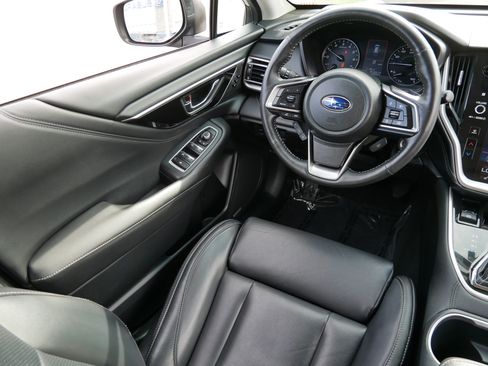 Used 2020 Subaru Outback Limited AWD/4WD image 9