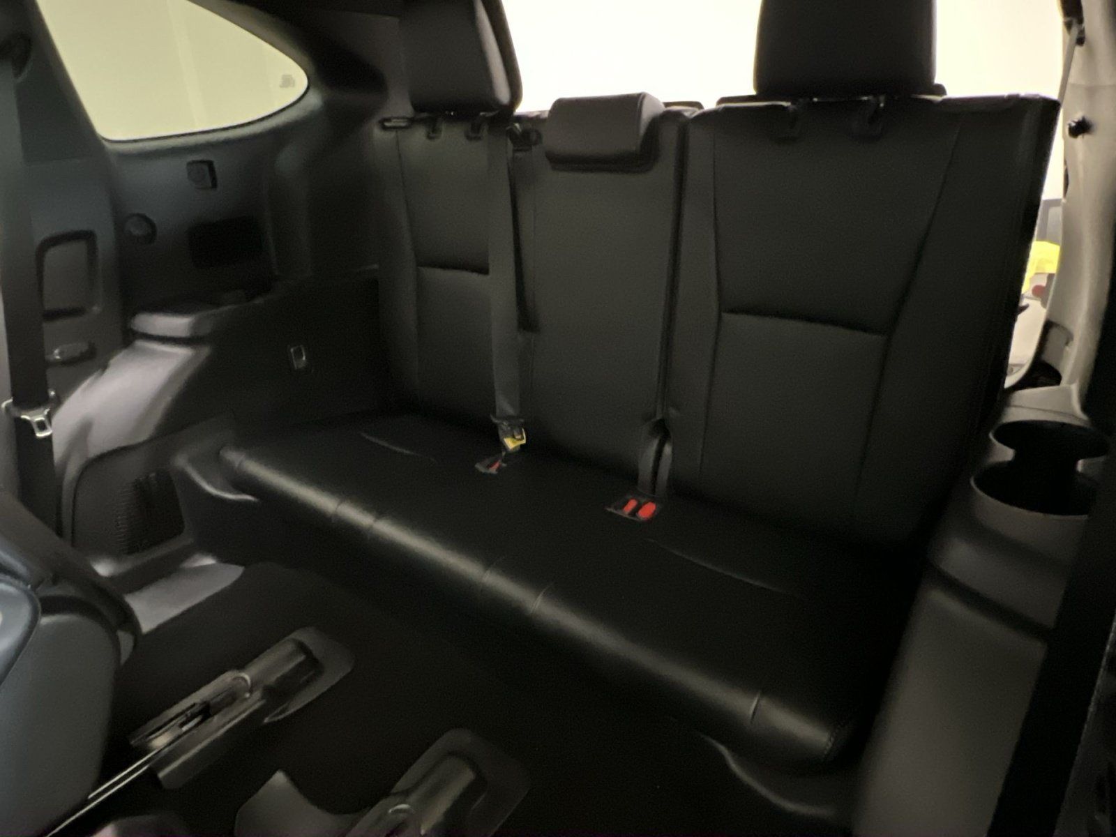 Used 2022 Toyota Highlander XSE AWD/4WD image 25