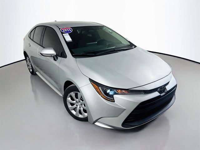 Used 2023 Toyota Corolla LE FWD image 2