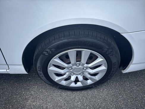 Used 2006 Toyota Corolla LE FWD image 24