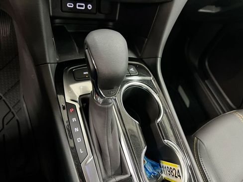 Used 2024 Chevrolet Equinox Premier image 16