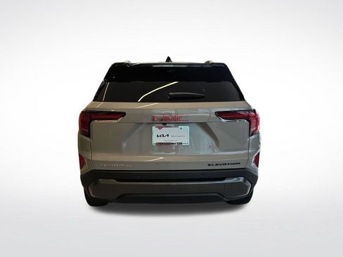 Used 2026 GMC Terrain Elevation w/ Elevation Premium Package FWD image 5