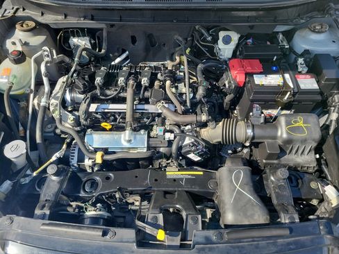 Used 2021 Nissan Kicks SV FWD image 31