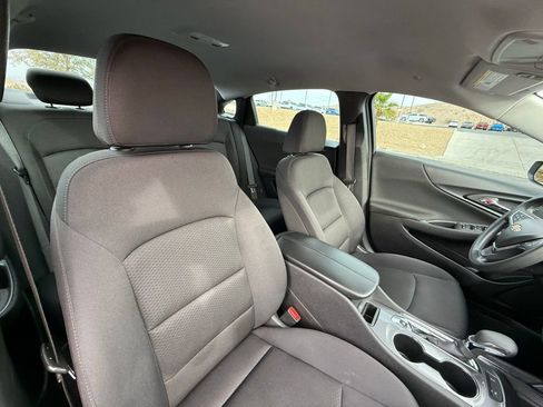 Used 2024 Chevrolet Malibu LT image 14