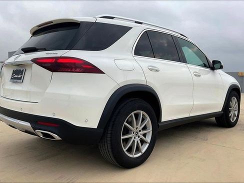 Used 2024 Mercedes-Benz GLE 450e 4MATIC image 4