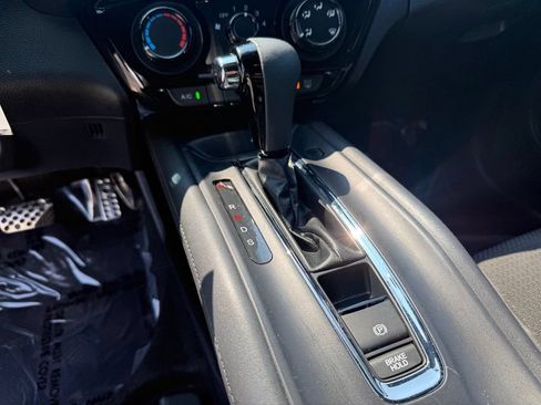 Used 2020 Honda HR-V Sport image 14