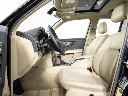 Used 2010 Mercedes-Benz GLK 350 2WD image 14