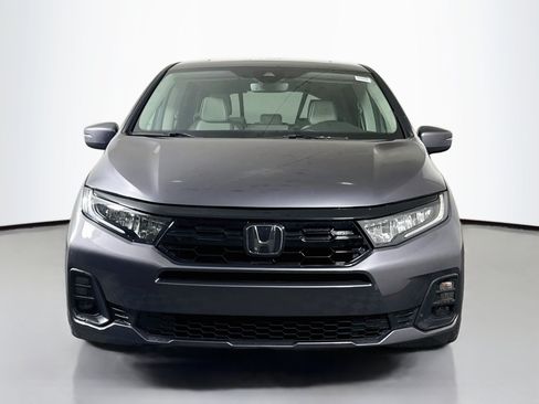 Used 2026 Honda Odyssey Touring image 2