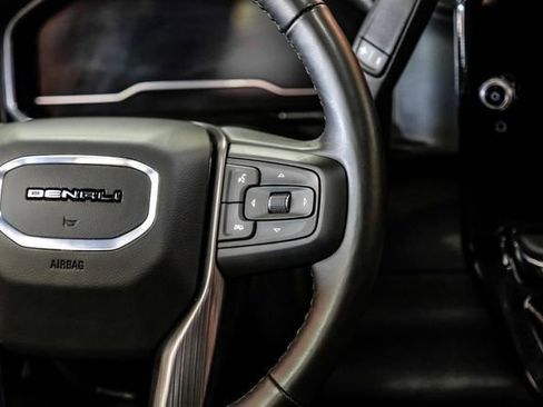 Used 2025 GMC Sierra 2500 Denali Ultimate AWD/4WD image 18