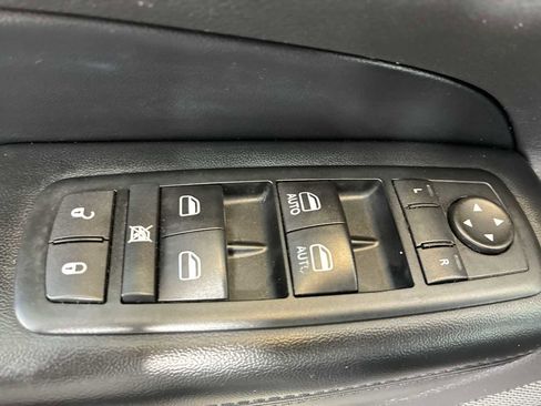 Used 2015 Jeep Grand Cherokee Altitude image 15