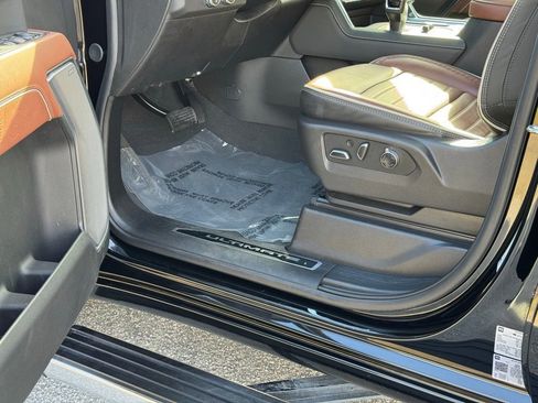 Used 2025 GMC Sierra 1500 Denali Ultimate image 22