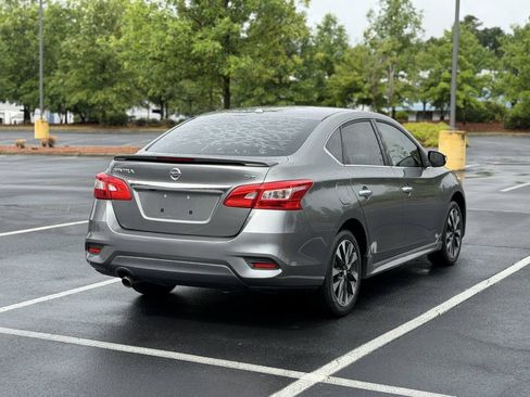 Used 2019 Nissan Sentra SR FWD image 7