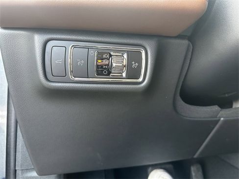 Certified 2023 Lincoln Aviator Reserve w/ Equipment Group 201A image 30