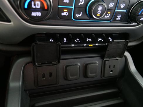 Used 2018 GMC Sierra 1500 SLT AWD/4WD image 31