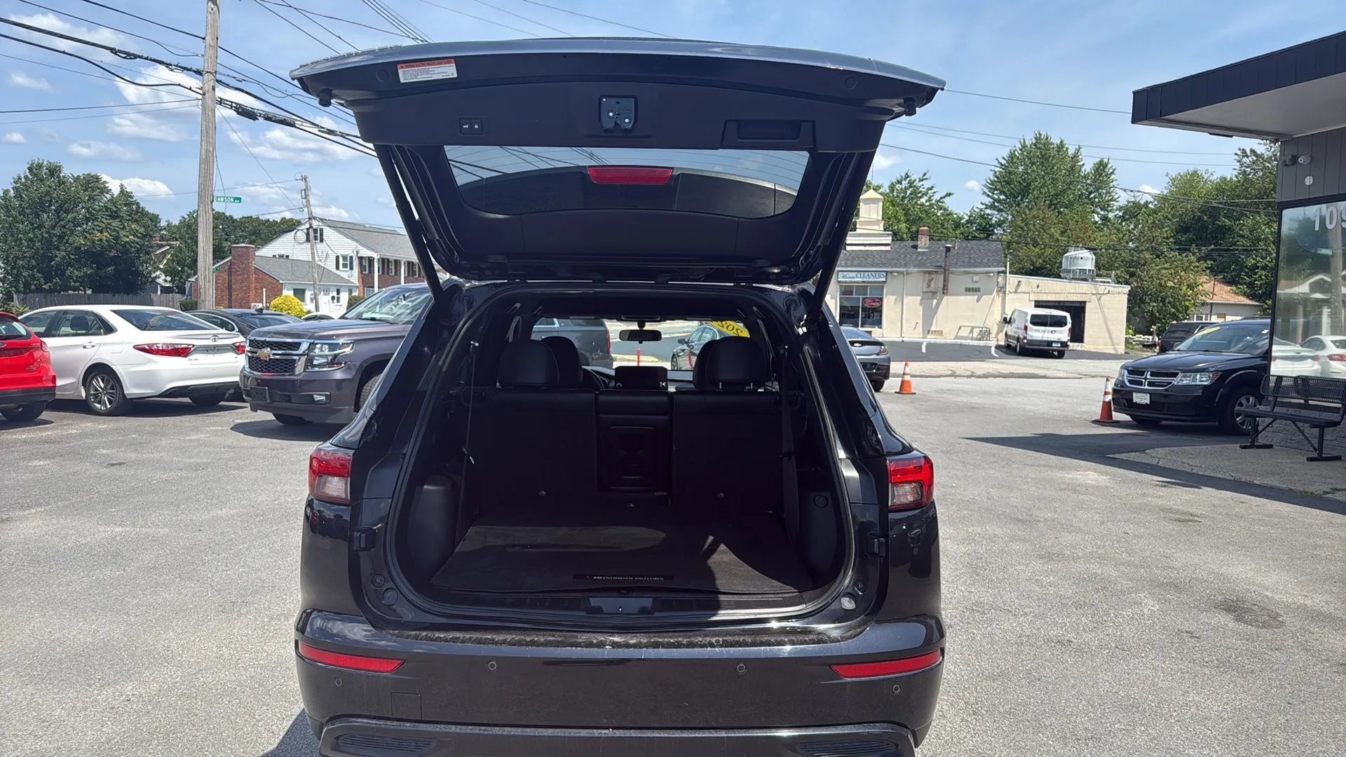 Used 2024 Mitsubishi Outlander FWD image 9