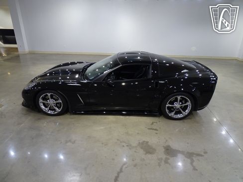 Used 2006 Chevrolet Corvette Coupe w/ Performance Package image 5
