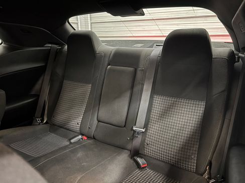 Used 2019 Dodge Challenger R/T RWD image 24