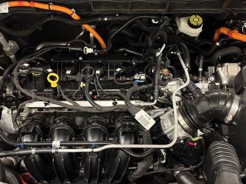 Used 2021 Ford Escape Titanium w/ Titanium Elite Package image 28