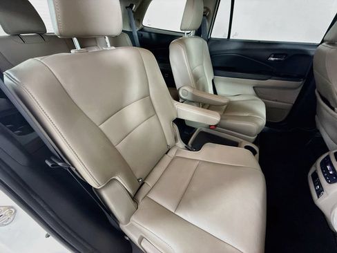Used 2019 Honda Pilot Touring image 30
