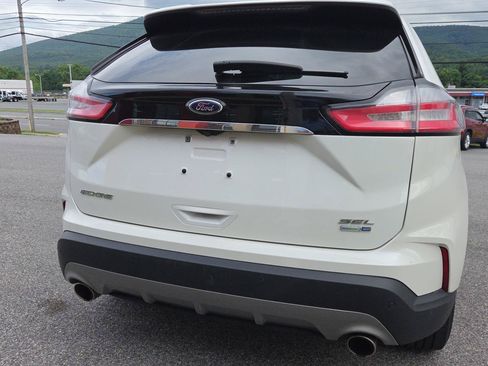 Used 2020 Ford Edge SEL w/ Convenience Package AWD/4WD image 4