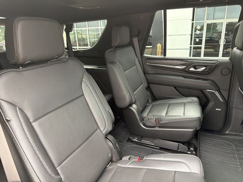 Used 2021 GMC Yukon Denali w/ Denali Premium Package RWD image 8