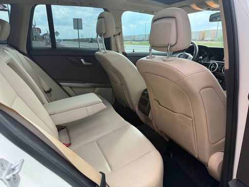 Used 2014 Mercedes-Benz GLK 350 2WD w/ Premium 1 Package image 30