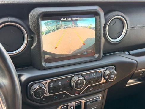 Used 2023 Jeep Wrangler Unlimited Sahara w/ Cold Weather Group AWD/4WD image 32