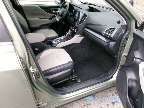 Used 2019 Subaru Forester Limited w/ Popular Package #3 AWD/4WD image 11