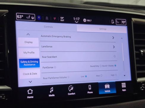 Used 2025 Chrysler Pacifica Select FWD image 45