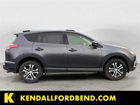 Used 2018 Toyota RAV4 LE image 6