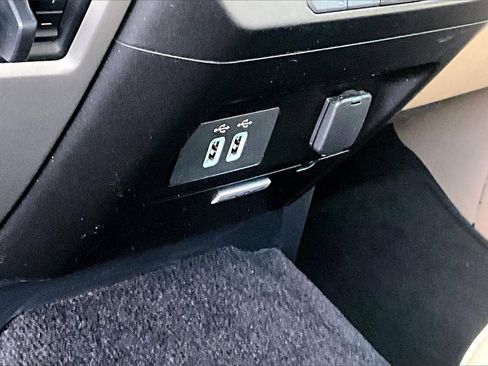 Used 2016 Ford F150 Lariat w/ Trailer Tow Package image 16