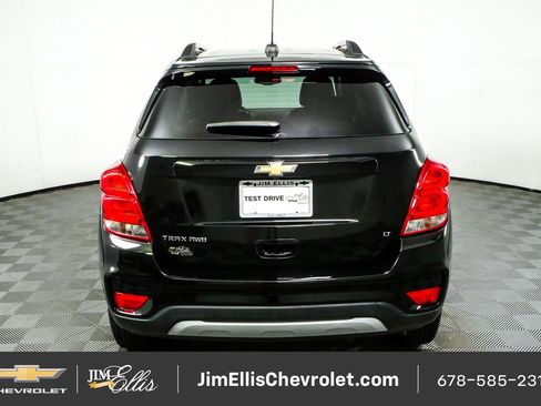 Certified 2020 Chevrolet Trax LT w/ LT Convenience Package AWD/4WD image 25