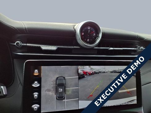 New 2025 Maserati Grecale Modena image 11