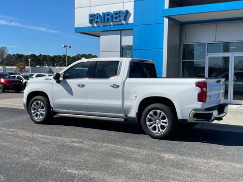 Used 2025 Chevrolet Silverado 1500 LTZ image 3