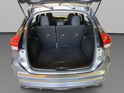 Used 2022 Nissan Kicks S FWD image 26