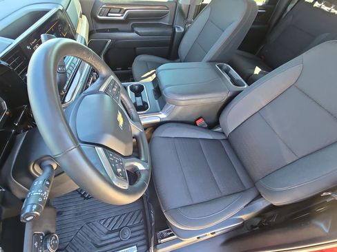 Used 2024 Chevrolet Silverado 2500 LT AWD/4WD image 15