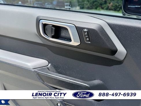 Certified 2023 Ford Bronco Big Bend w/ Sasquatch Package AWD/4WD image 16