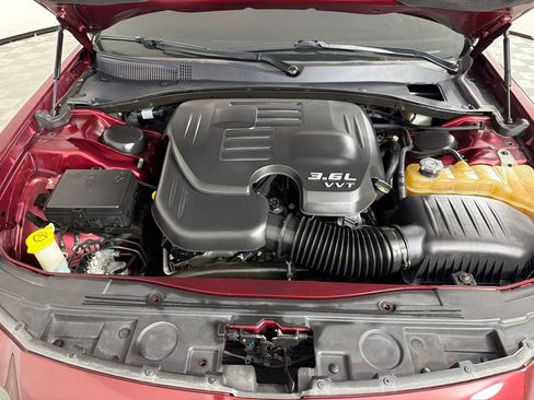 Used 2019 Chrysler 300 S RWD image 18