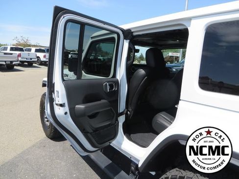 Used 2022 Jeep Wrangler Unlimited Rubicon w/ Xtreme Recon 35" Tire Package AWD/4WD image 41